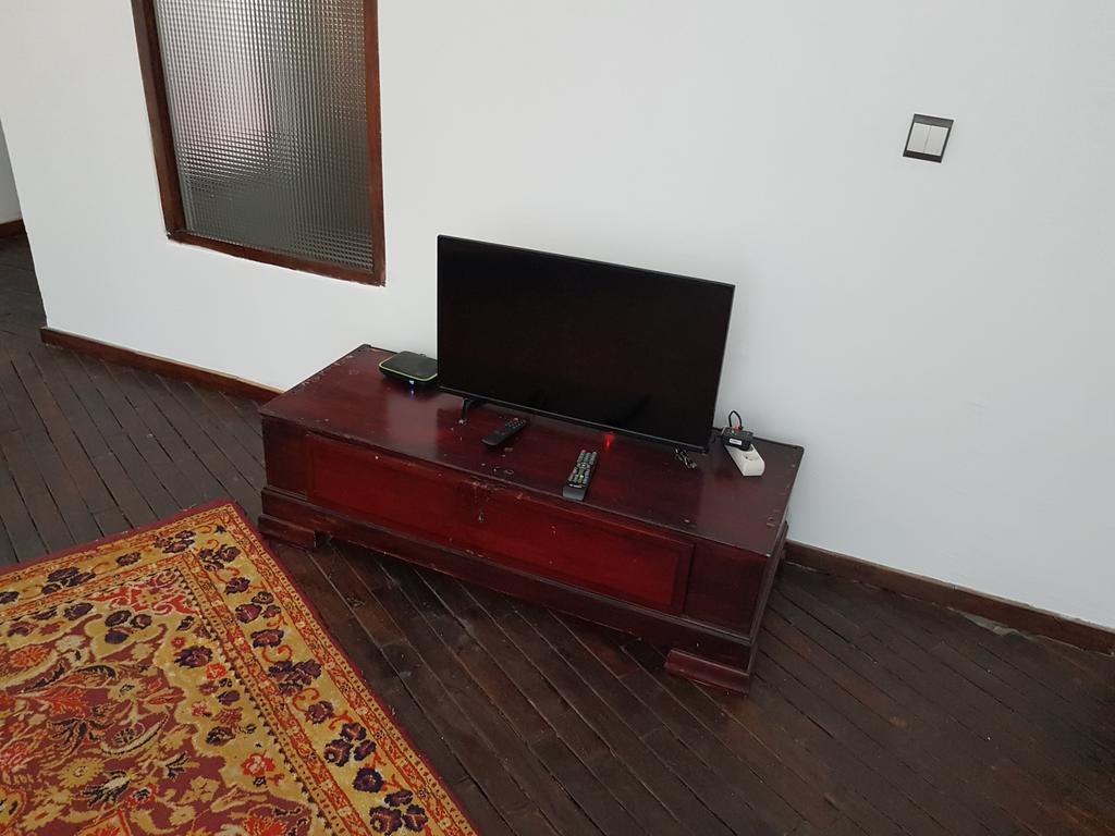 Bushman Cafe Hotel Abidjan Luaran gambar