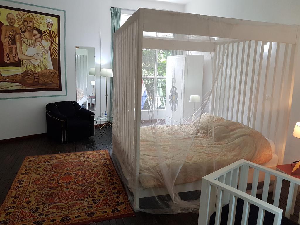 Bushman Cafe Hotel Abidjan Luaran gambar